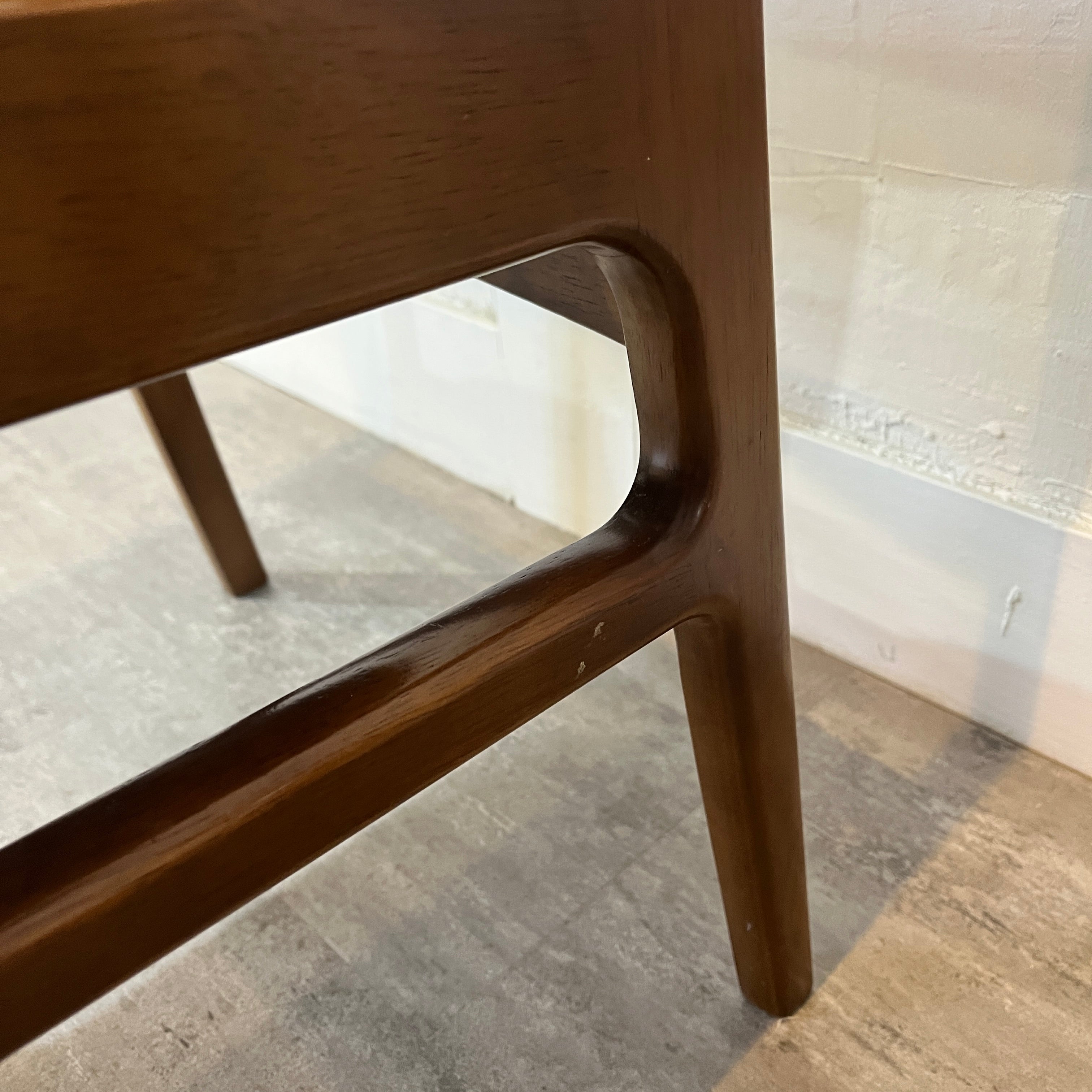 カリモク60 ダイニングチェア アームレス モケットグリーン