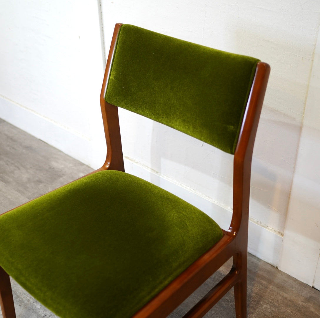 カリモク60 ダイニングチェア アームレス モケットグリーン
