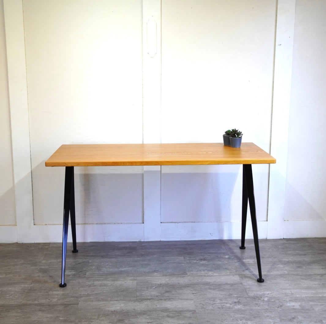 ヴィトラ / Vitra コンパスディレクション デスク ジャン・プルーヴェ