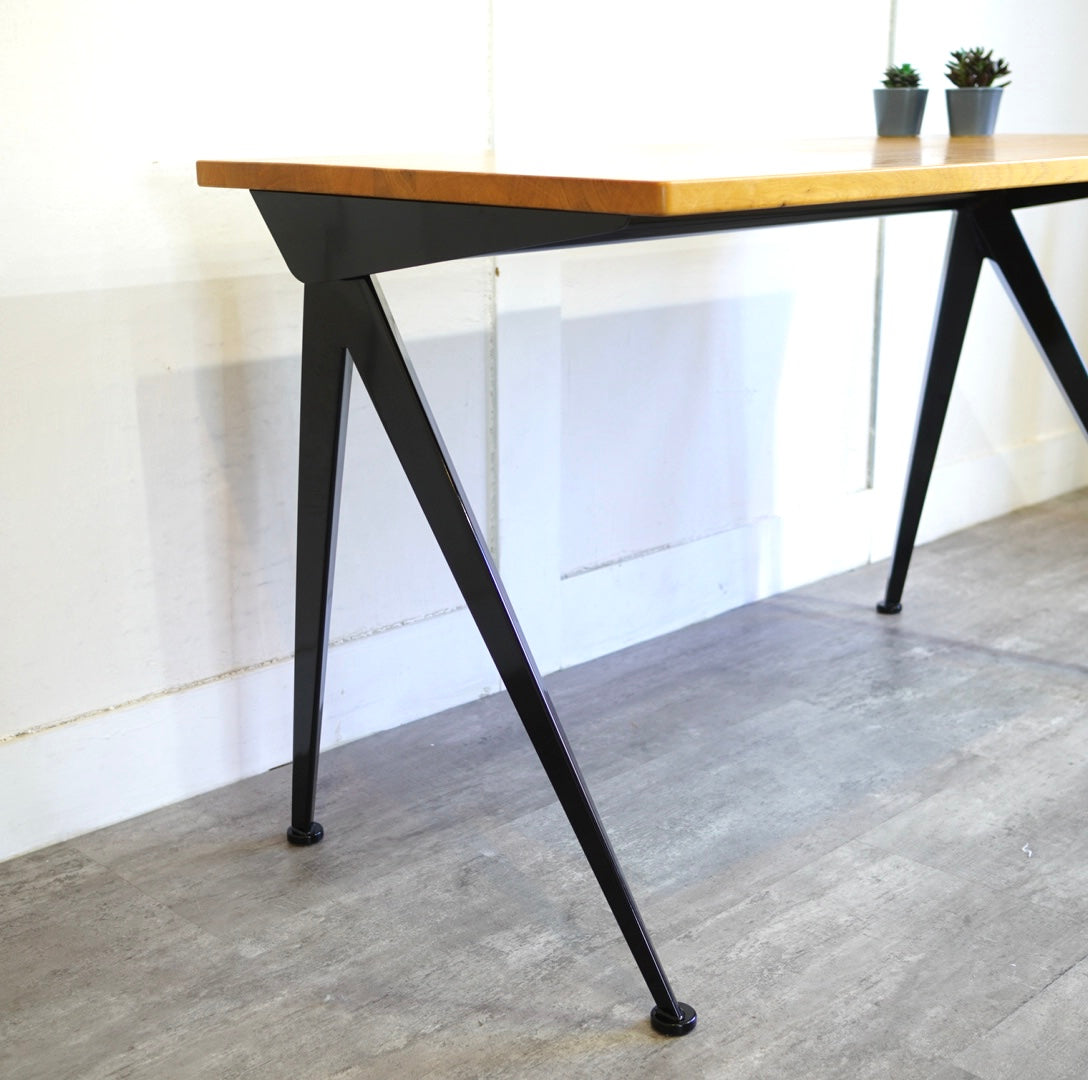 ヴィトラ / Vitra コンパスディレクション デスク ジャン・プルーヴェ