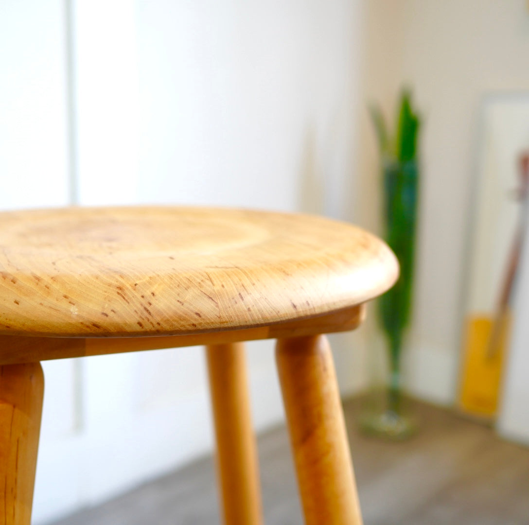 TEAM7 / ティーム7 ハイスツール 無垢アルダー材