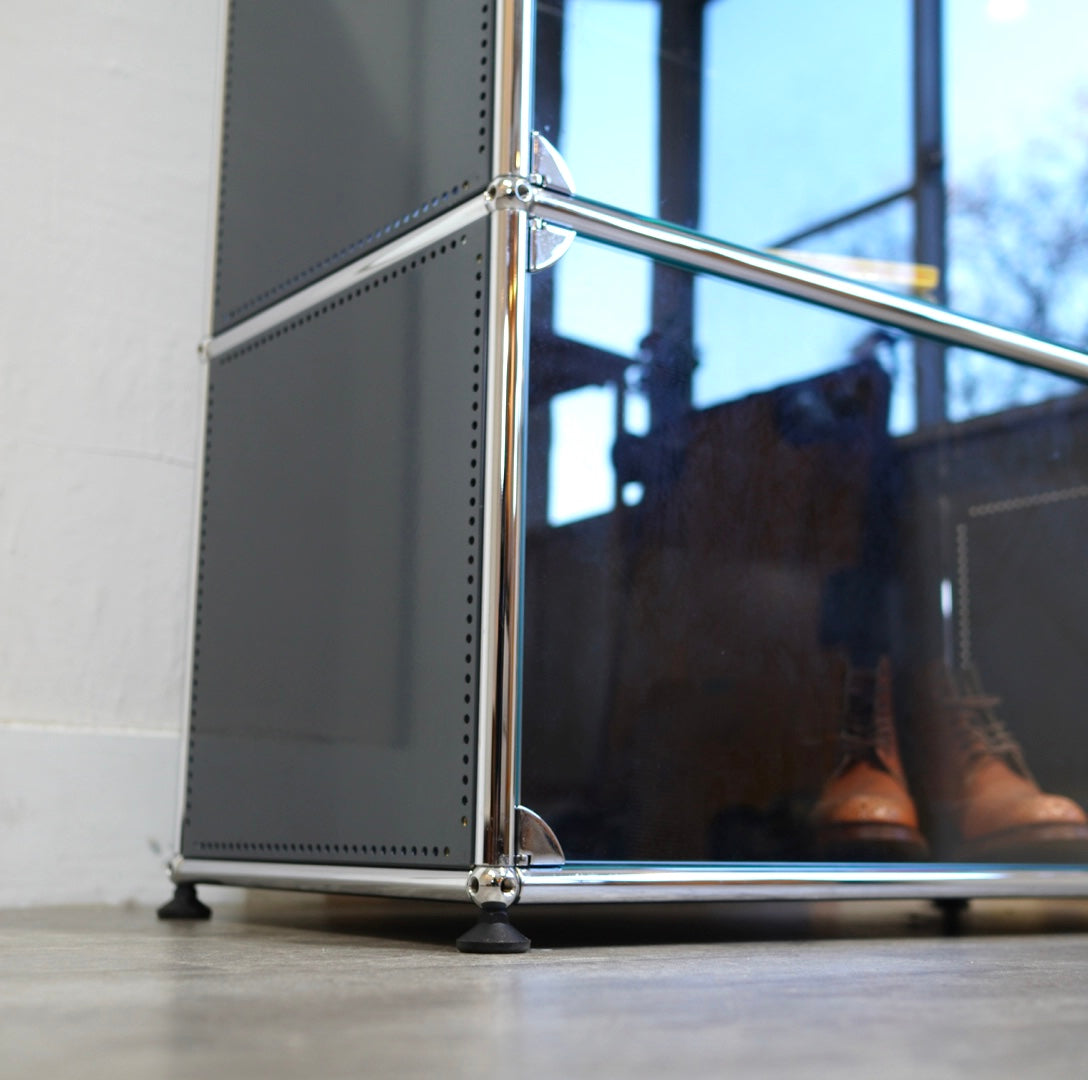 USMハラー / USM Haller モジュラーキャビネット 1列3段 ガラスドア サイドボード ネイビーグレー