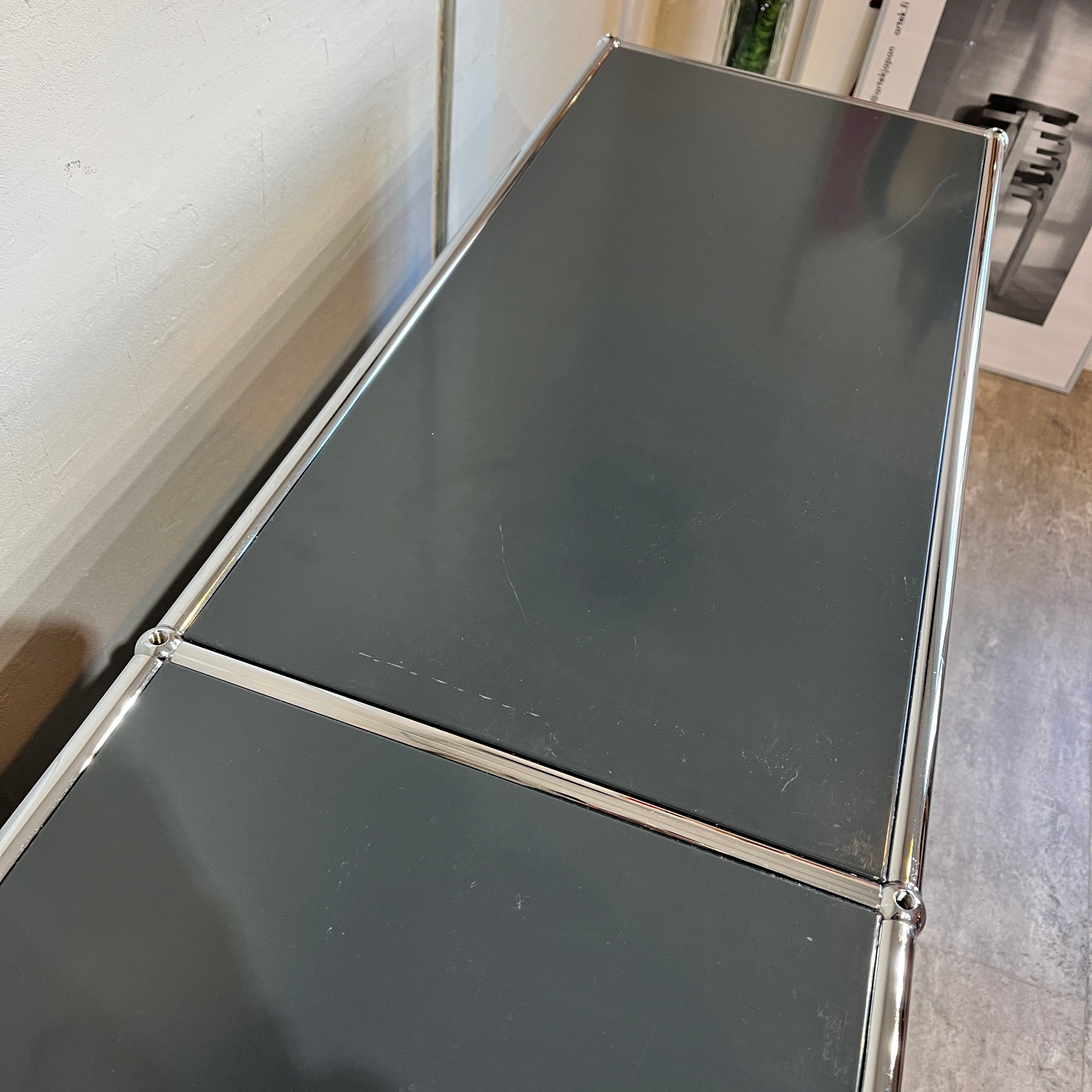 USMハラー / USM Haller モジュラーキャビネット 2列2段 ガラスドア サイドボード ネイビーグレー