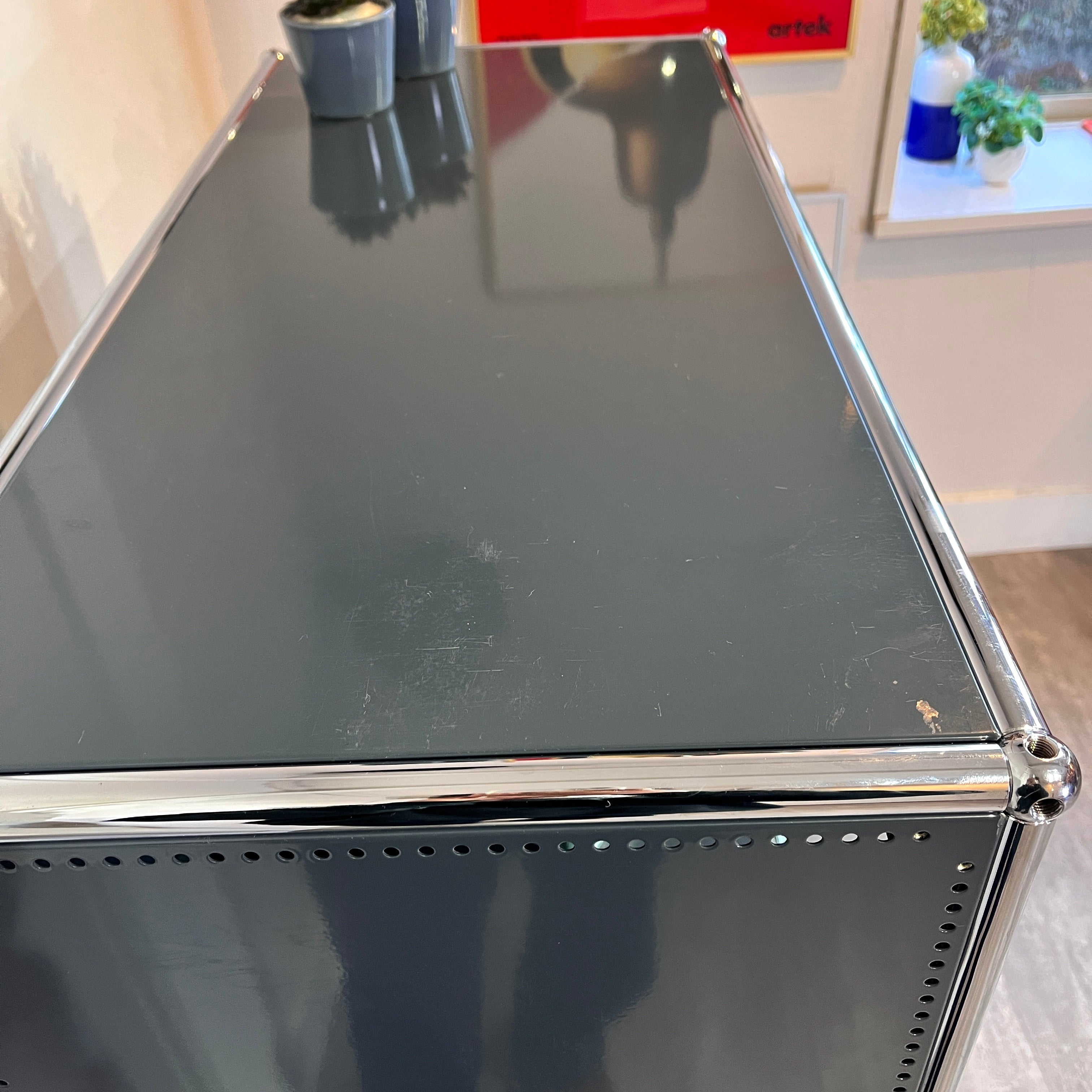 USMハラー / USM Haller モジュラーキャビネット 2列2段 ガラスドア サイドボード ネイビーグレー