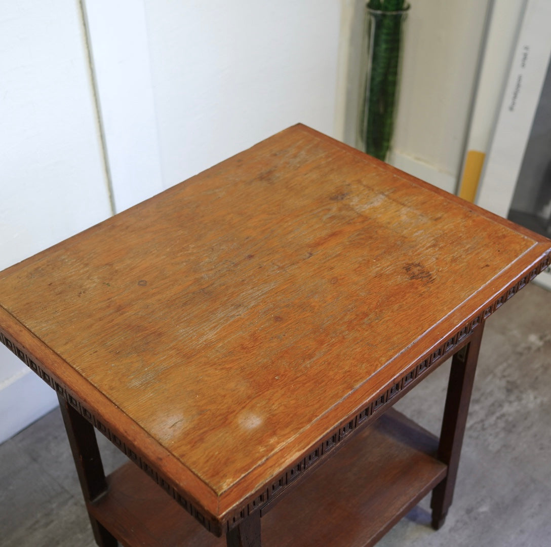 フランクロイドライト / Frank Lloyd Wright サイドテーブル / アンティーク 帝国ホテル使用品