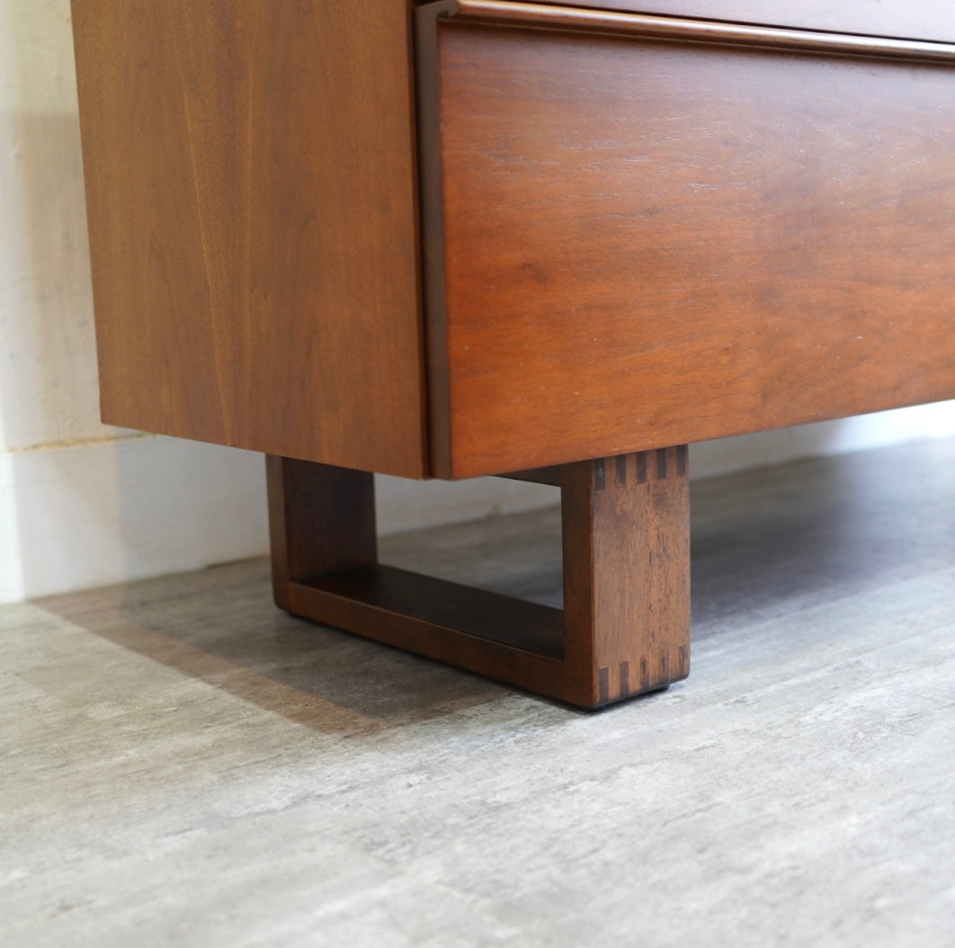 ソース / source ビス / BIS サイドボード 140 ウォールナット 展示品