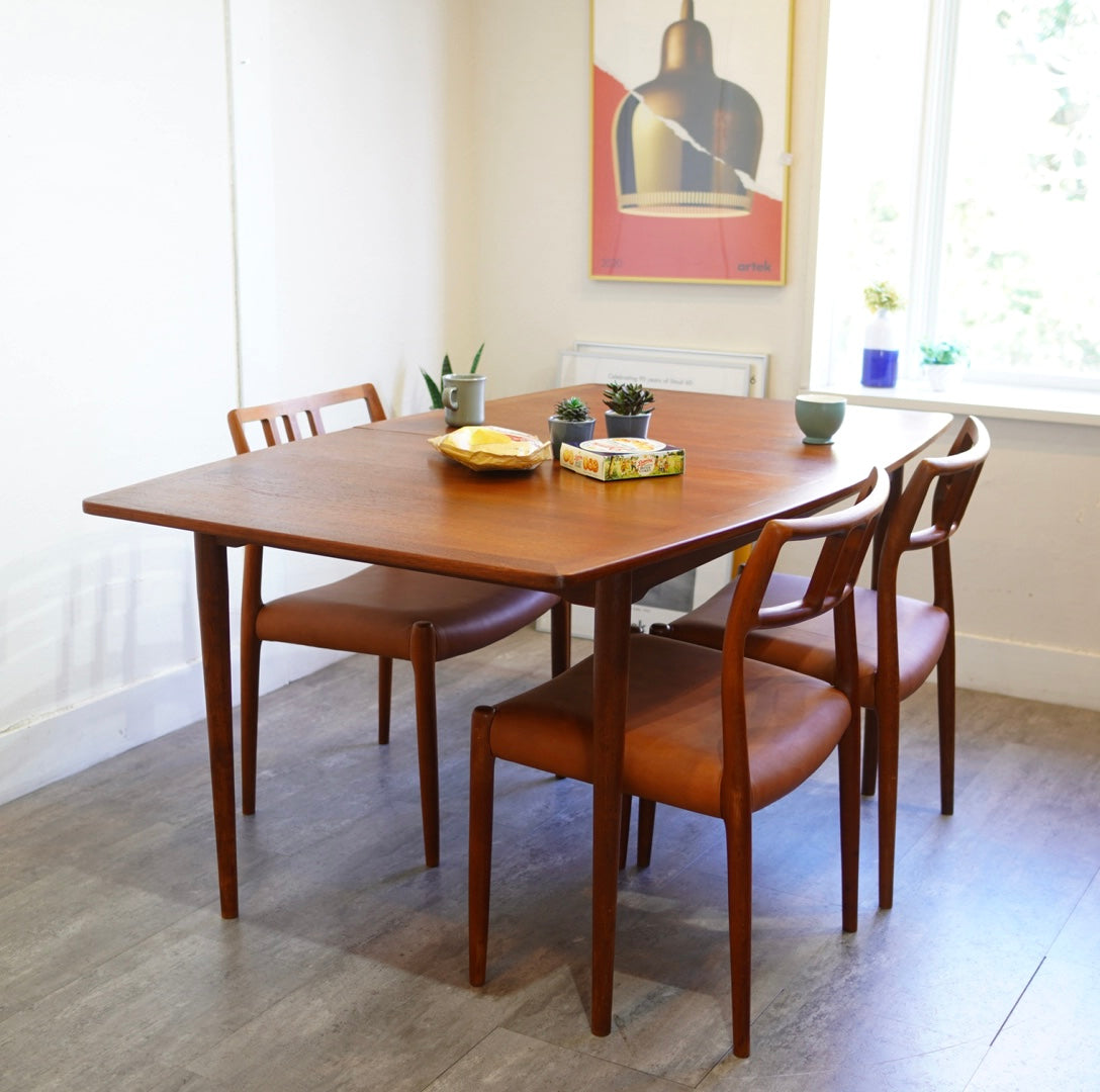 チーク材 伸長式 ダイニングテーブル ヴィンテージ
