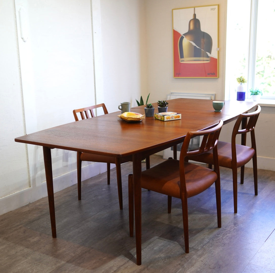 チーク材 伸長式 ダイニングテーブル ヴィンテージ