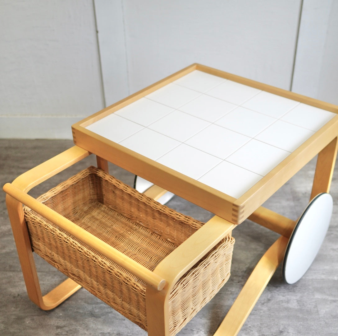 アルテック / Artek ティートローリー 900 ホワイト アルヴァ・アアルト 北欧