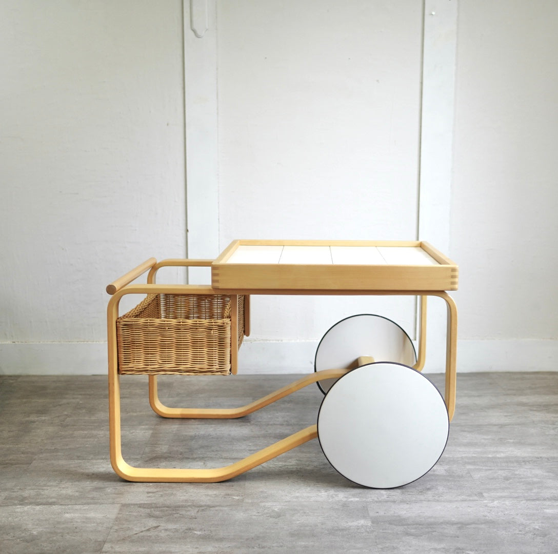 アルテック / Artek ティートローリー 900 ホワイト アルヴァ・アアルト 北欧