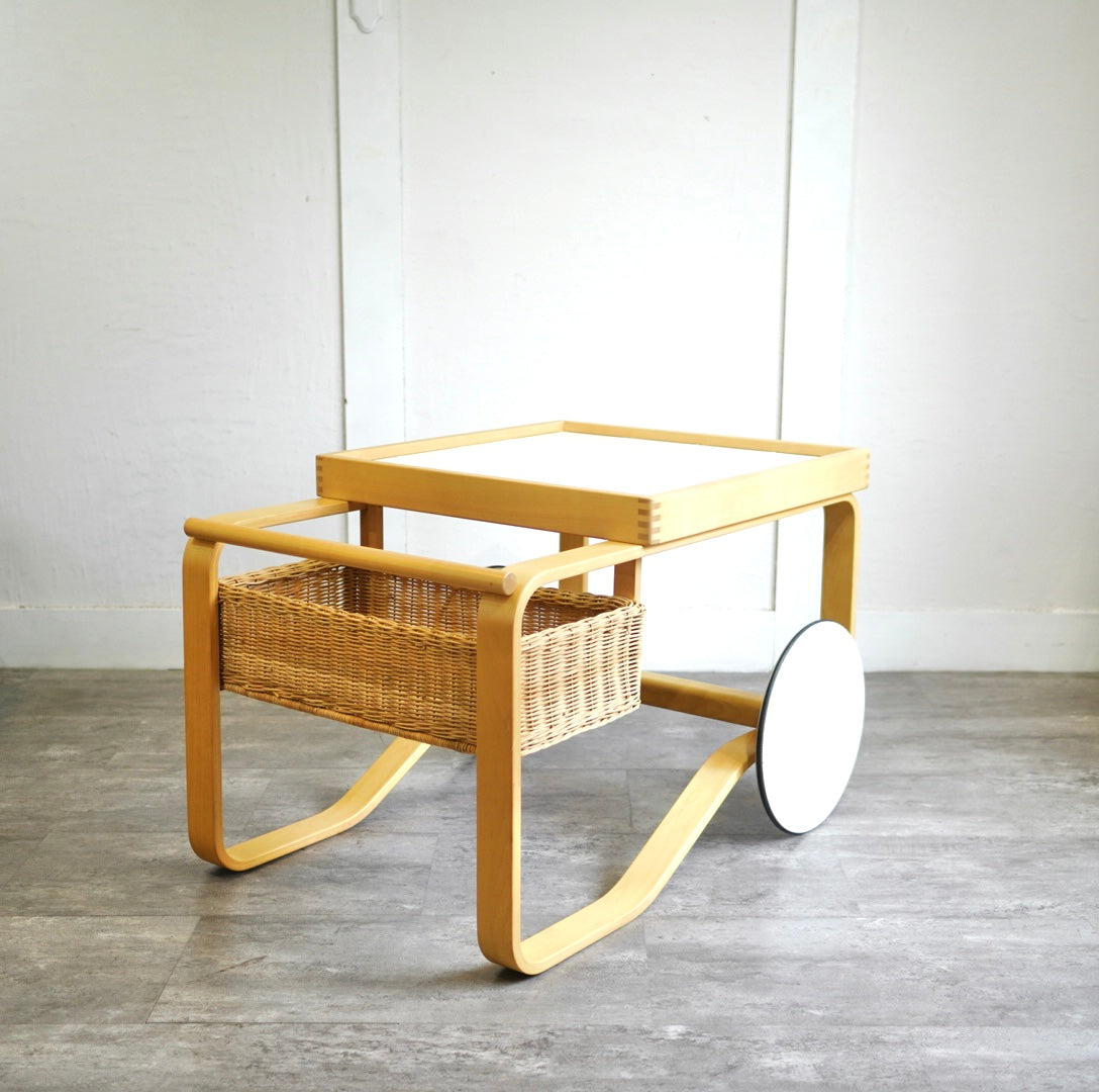 アルテック / Artek ティートローリー 900 ホワイト アルヴァ・アアルト 北欧