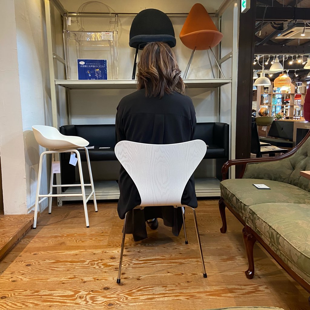 フリッツ・ハンセン / FRITZ HANSEN セブンチェア アルネ・ヤコブセン ホワイト カラードアッシュ