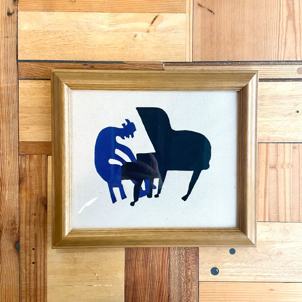 柚木沙弥郎 型染め絵 ピアノを弾く男性 額入り布 30×25