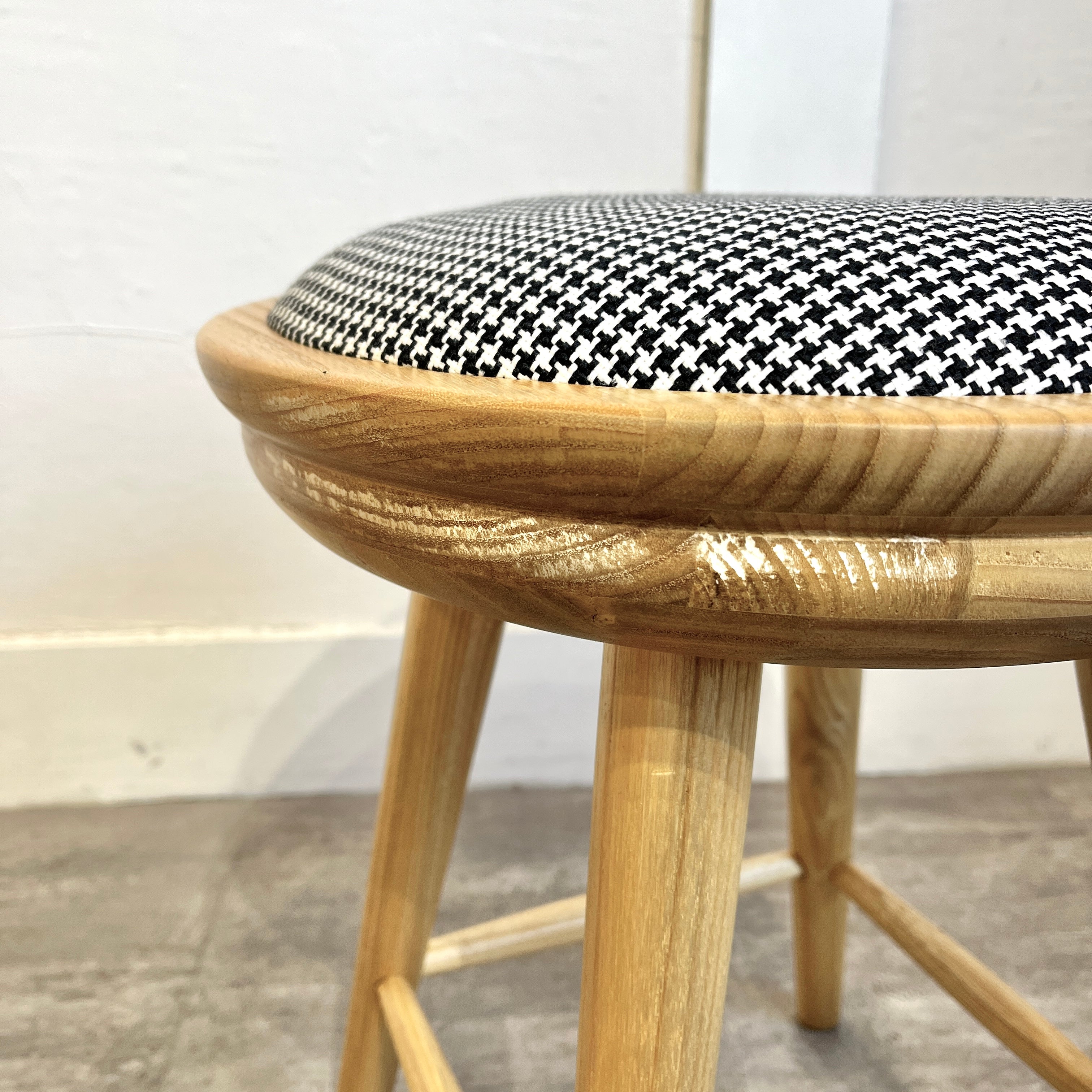 スンカイ材 丸スツール ナチュラル色 未使用