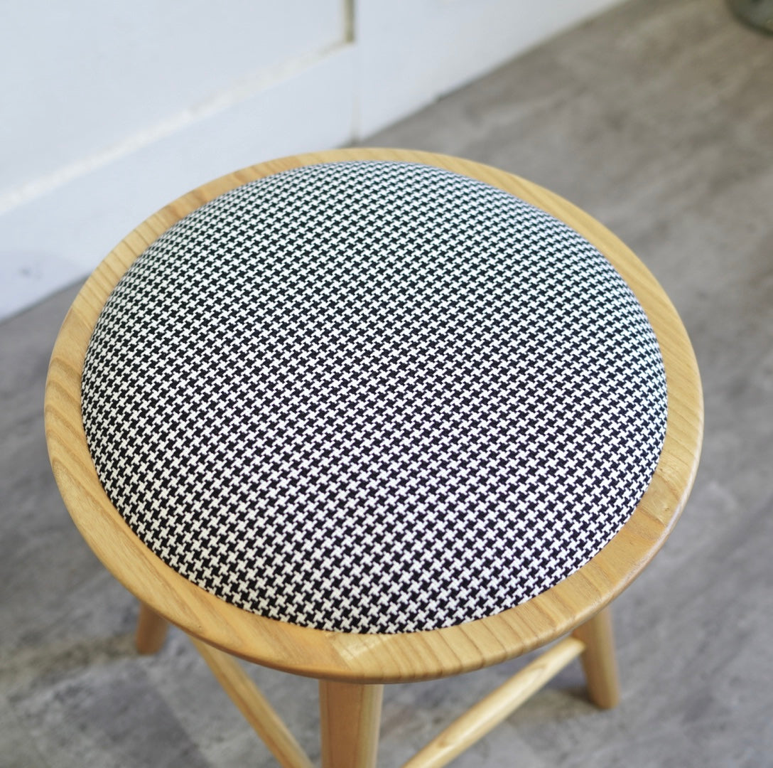 スンカイ材 丸スツール ナチュラル色 未使用