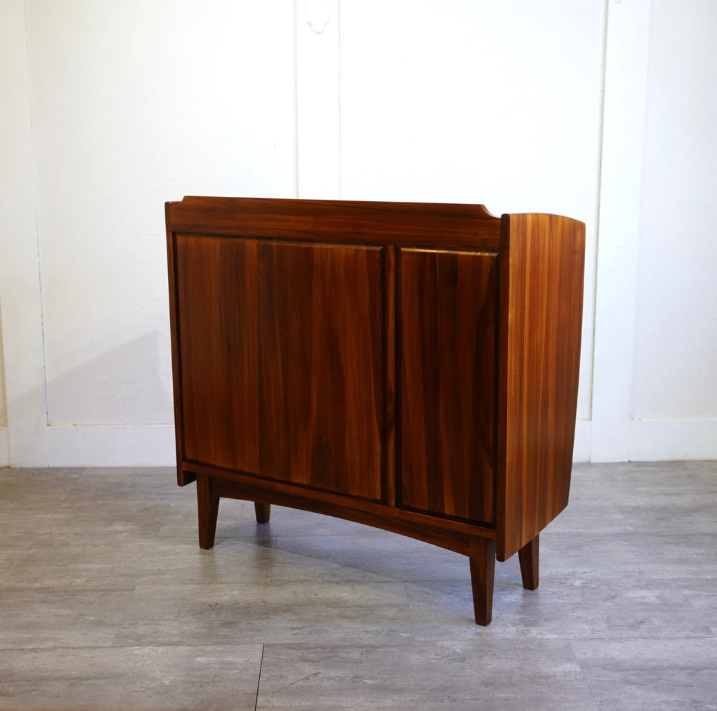 サイドボード チーク材 キャビネット Apik 未使用