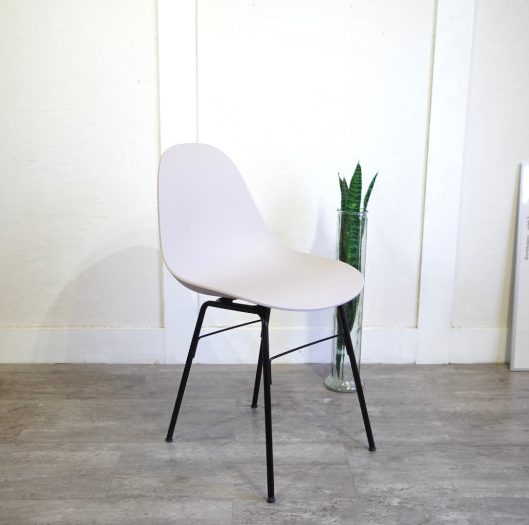 トゥー / TOOU TA サイドシェルチェア シモン・ビオラ