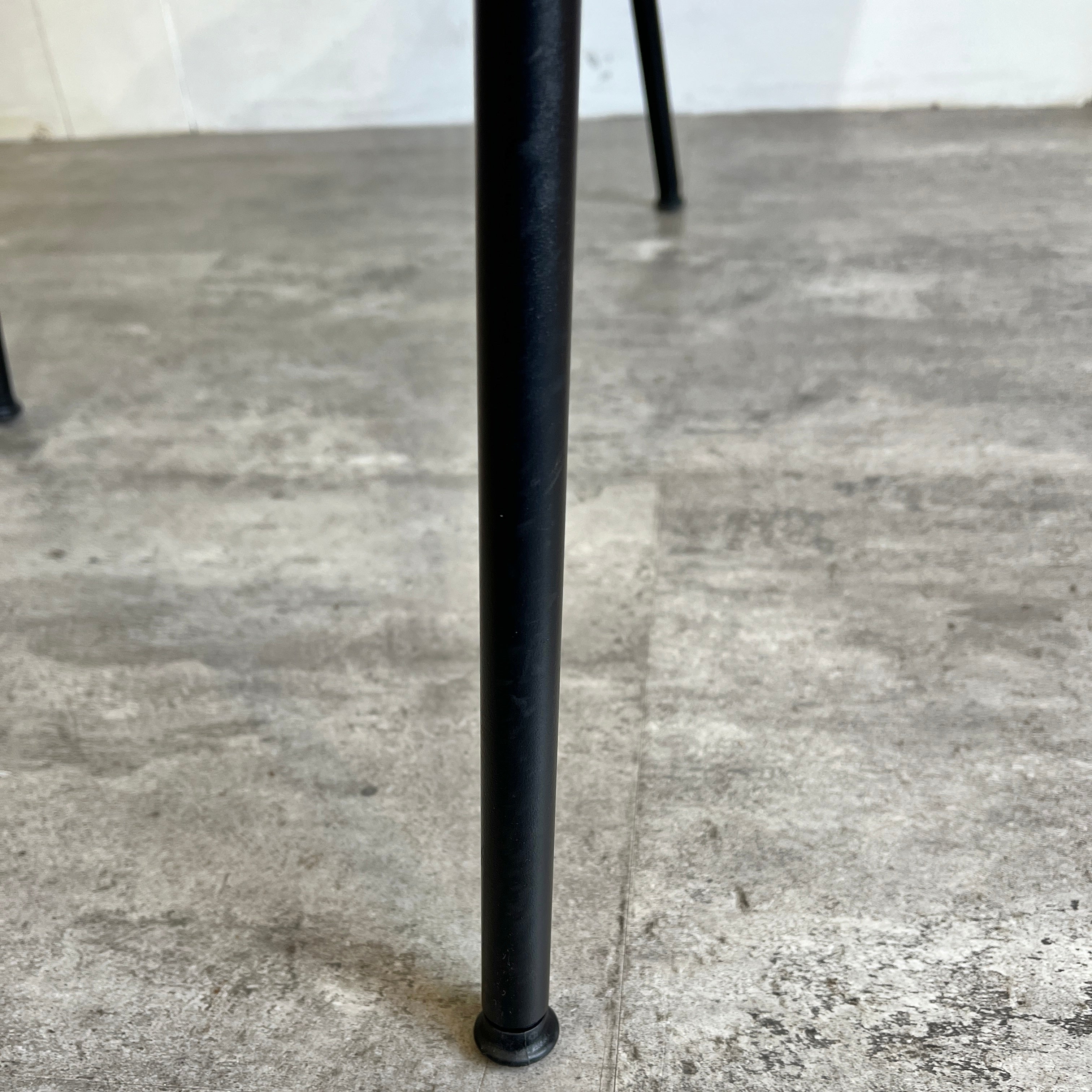 トゥー / TOOU ホリチェア / HOLI CHAIR ブラック