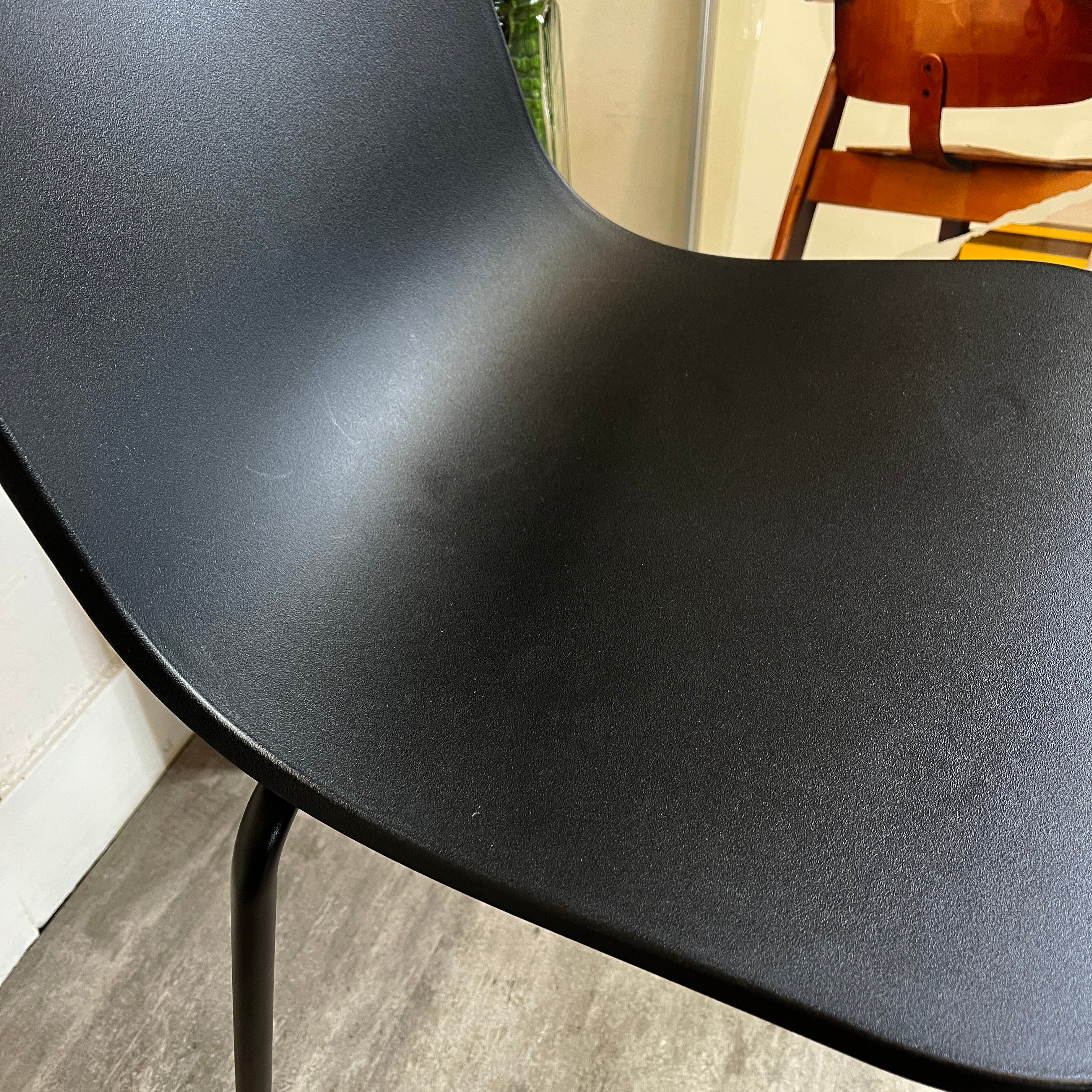 トゥー / TOOU ホリチェア / HOLI CHAIR ブラック