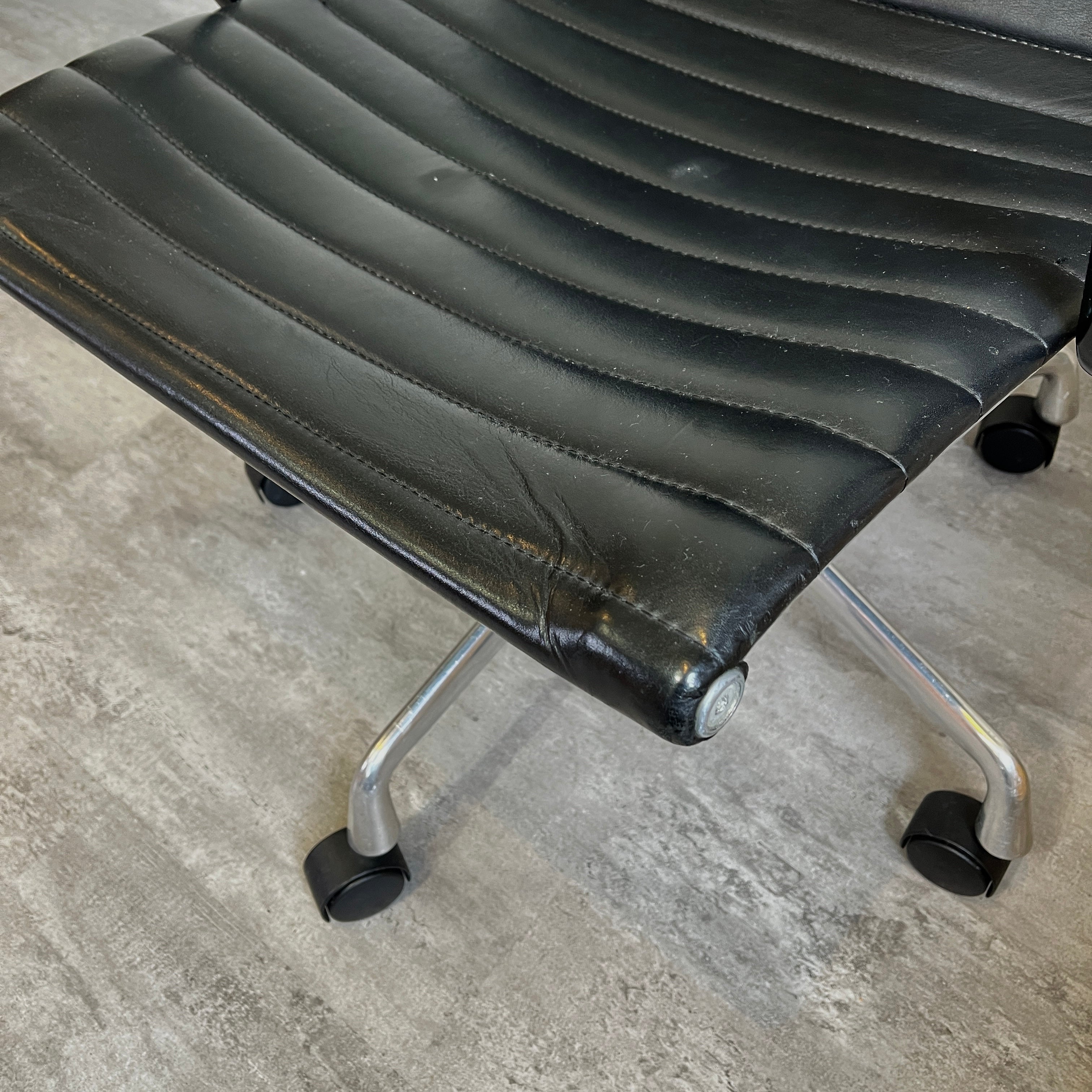 ハーマンミラー / Herman Miller チャールズ & レイ・イームズ アルミナムグループ マネジメントチェア デスクチェア