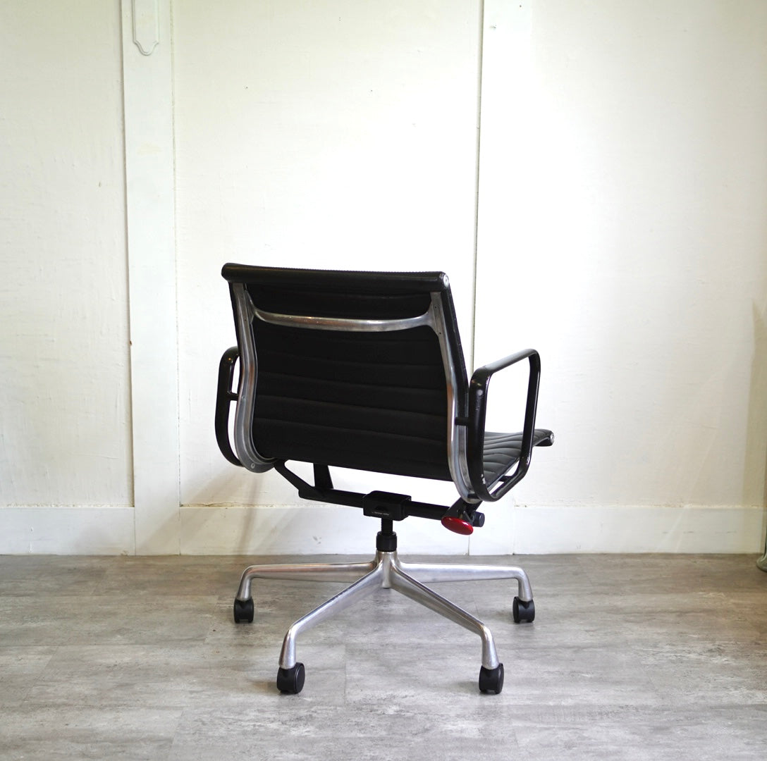 ハーマンミラー / Herman Miller チャールズ & レイ・イームズ アルミナムグループ マネジメントチェア デスクチェア