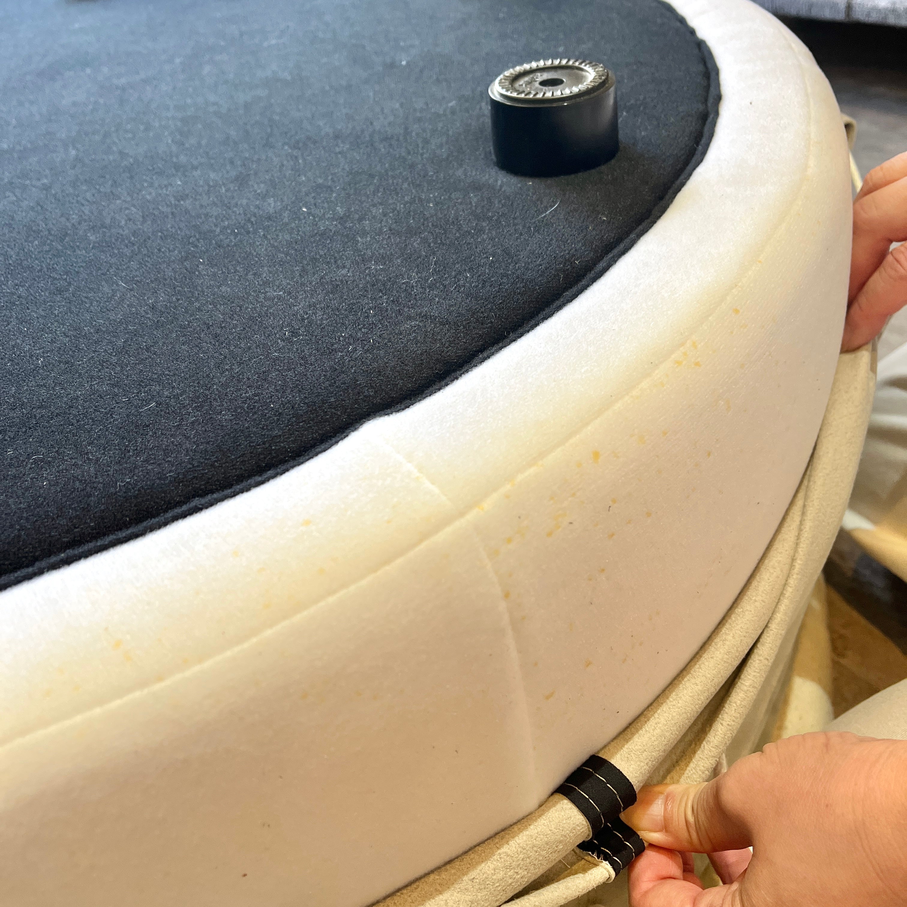 アルフレックス / arflex PI円形スツール オフホワイト