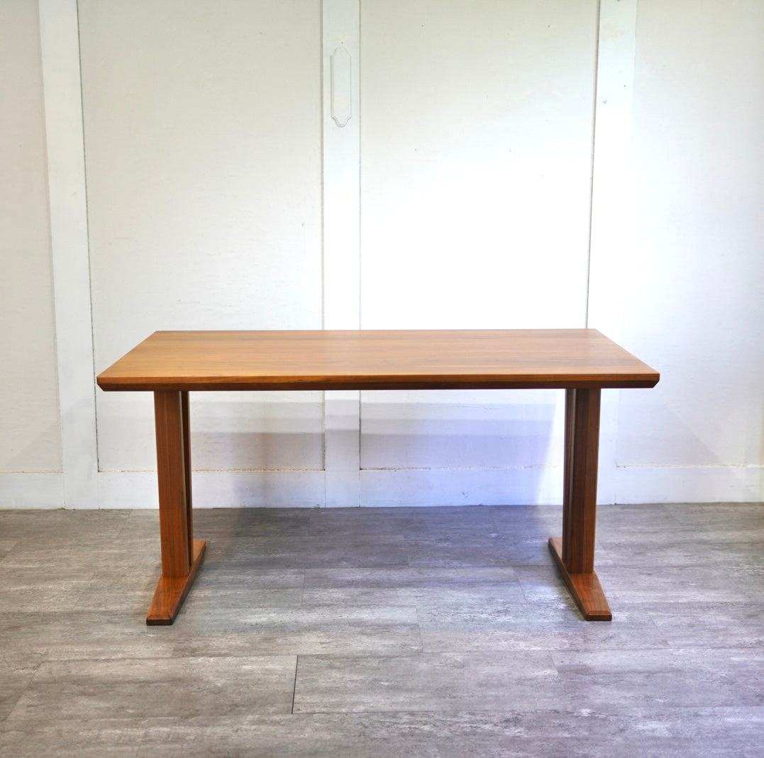 カリモク家具 / karimoku ダイニングテーブル W135 DT8406 2本脚