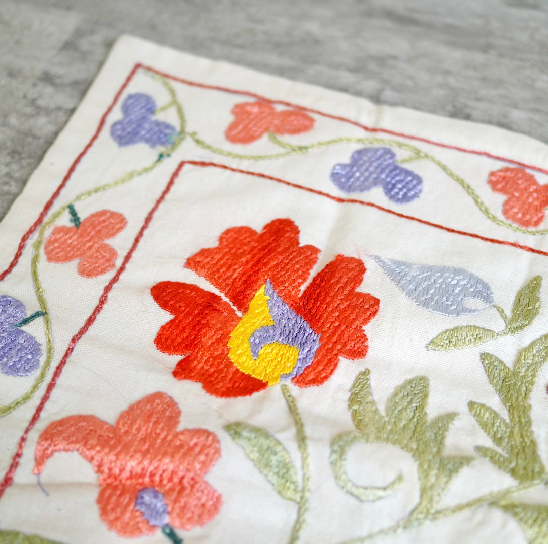 スザンニ刺繍 クッションカバー 40×45