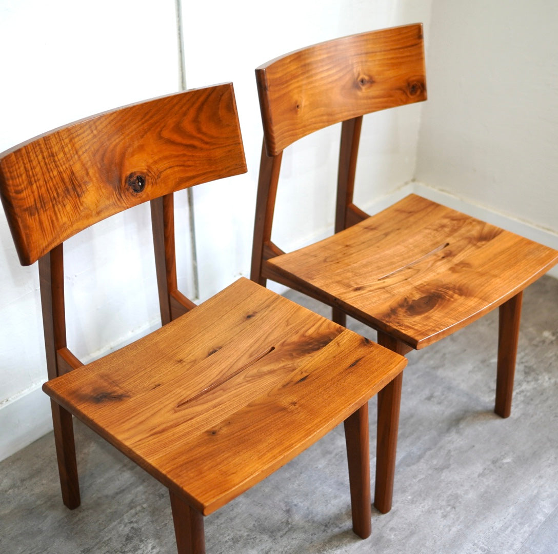 飛騨産業 / HIDA 森のことばWalnut ダイニングチェア ウォールナット無垢材 SW210