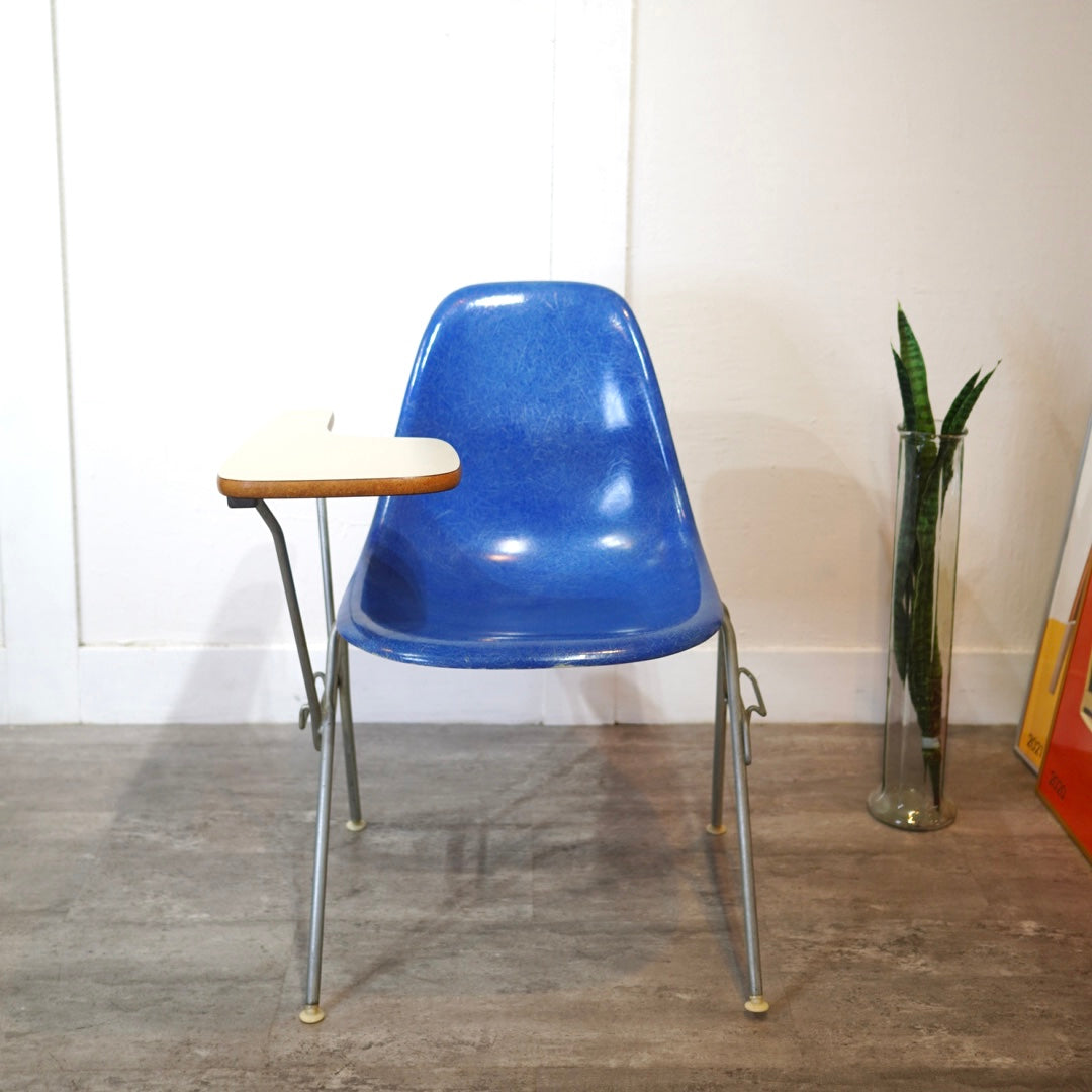 ハーマンミラー / Herman Miller サイドシェルチェア FRP テーブル付 イームズ ヴィンテージ