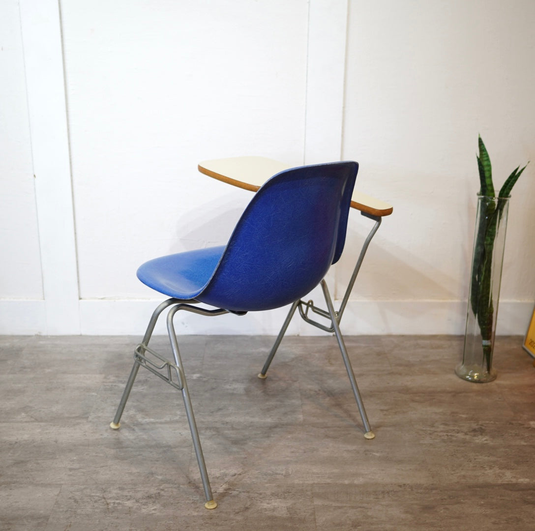 ハーマンミラー / Herman Miller サイドシェルチェア FRP テーブル付 イームズ ヴィンテージ