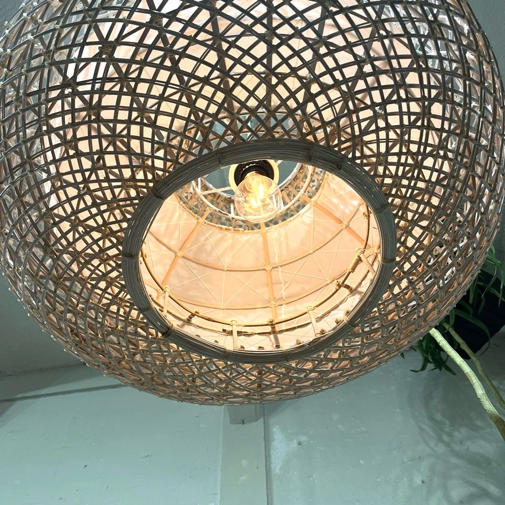 ラタンペンダントライト Mサイズ 和モダン アジアン 籐 照明 中古