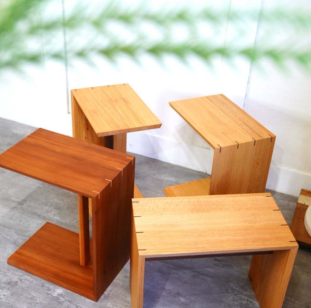 サイドテーブル コーヒーテーブル M かんざし【22】総無垢材 ホオノキ×ケヤキ リメイク家具 再生家具 リバイブモブラープロジェクト SDGs