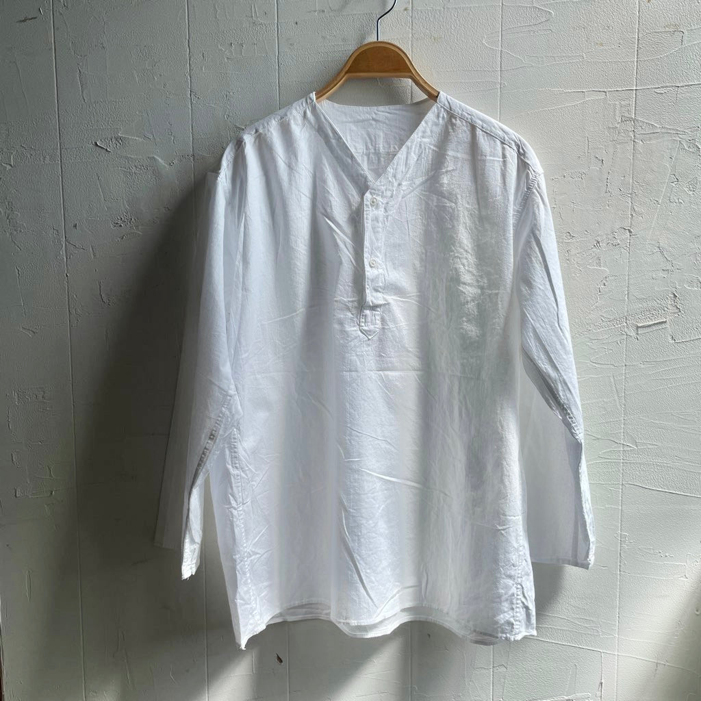 古着】ロシア軍 70s スリーピングシャツ Vヘンリーネック ホワイト 