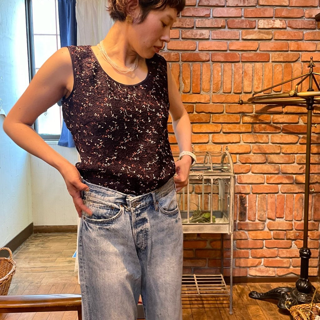 【古着】ユーロヴィンテージ C&A 小花柄 タンクトップ 茶色 ノースリーブ ヨーロッパ古着