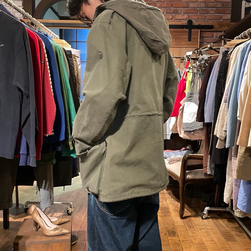 【古着】スイス軍 フィールドジャケット カーキ パーカー ミリタリー ユーロ古着