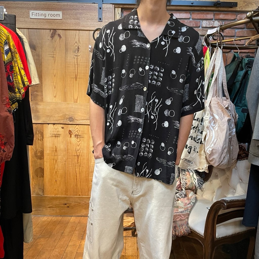 【古着】90s 総柄 サイケデリックシャツ シェルボタン ブラック
