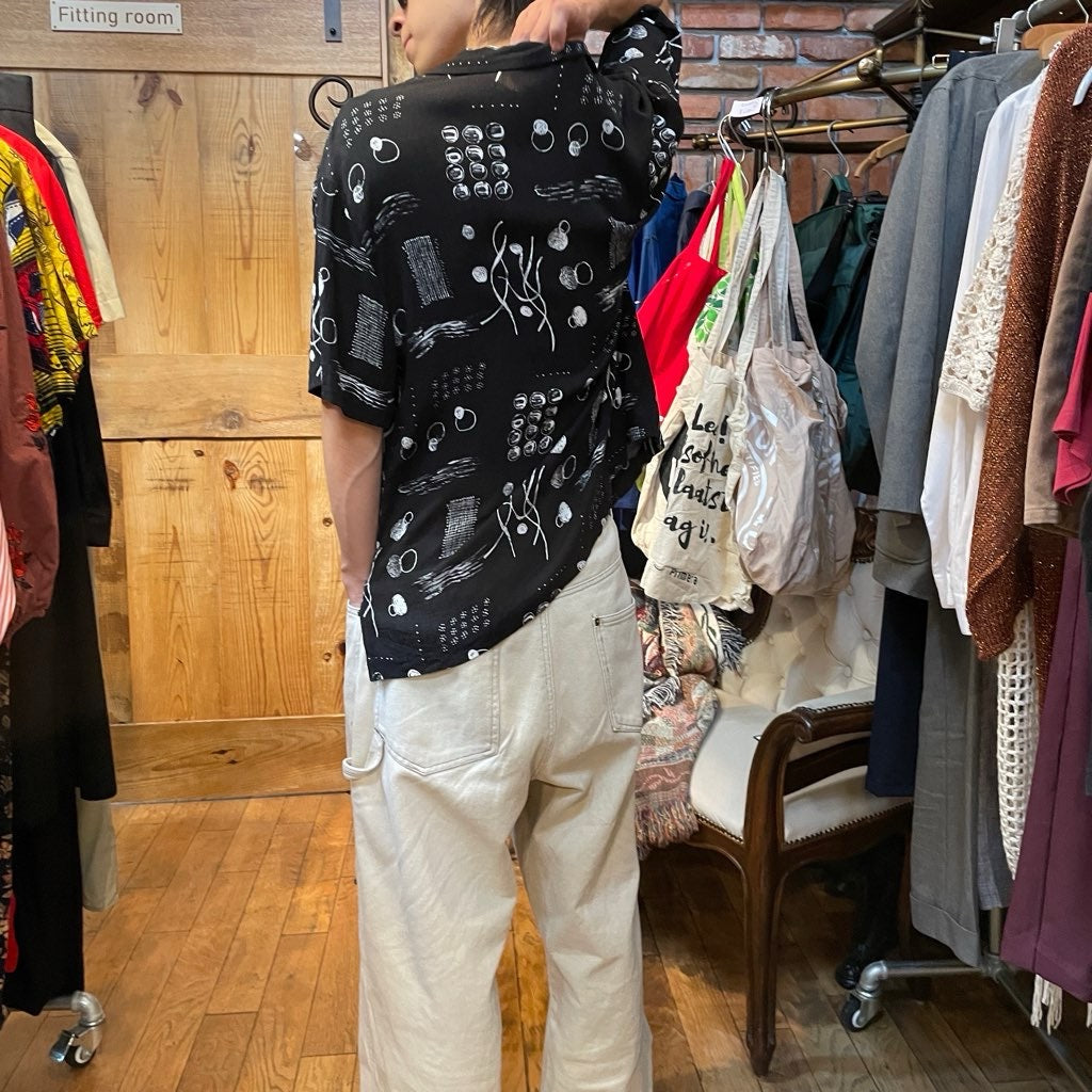 【古着】90s 総柄 サイケデリックシャツ シェルボタン ブラック