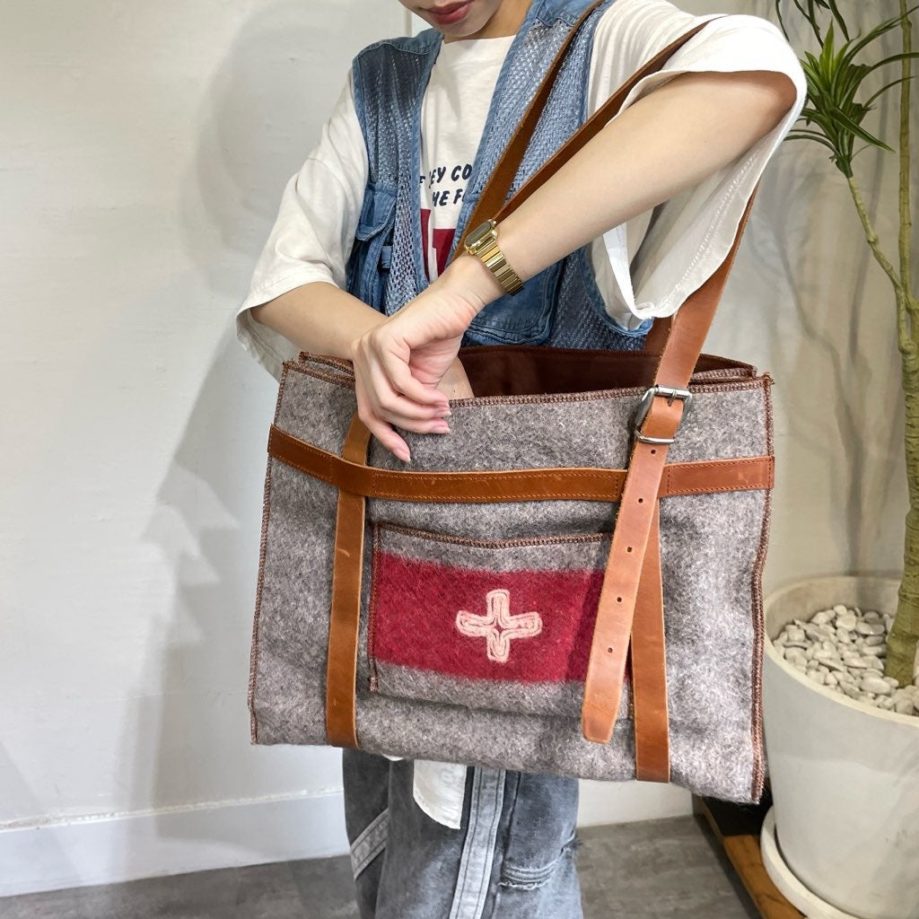 【古着】karlen swiss / ウールトートバック スイス軍 ブランケット使用