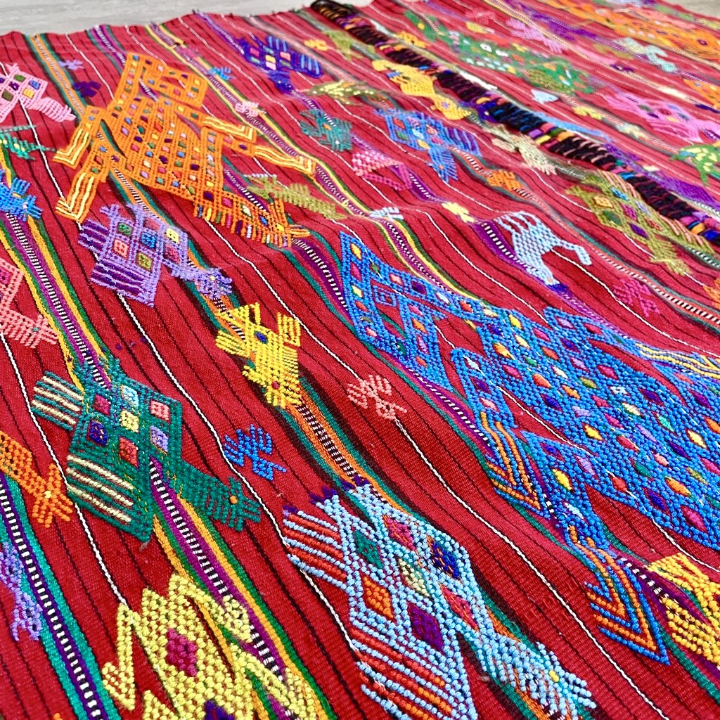 グアテマラ ヴィンテージ布 手織り 刺繍織物ラグ タペストリー