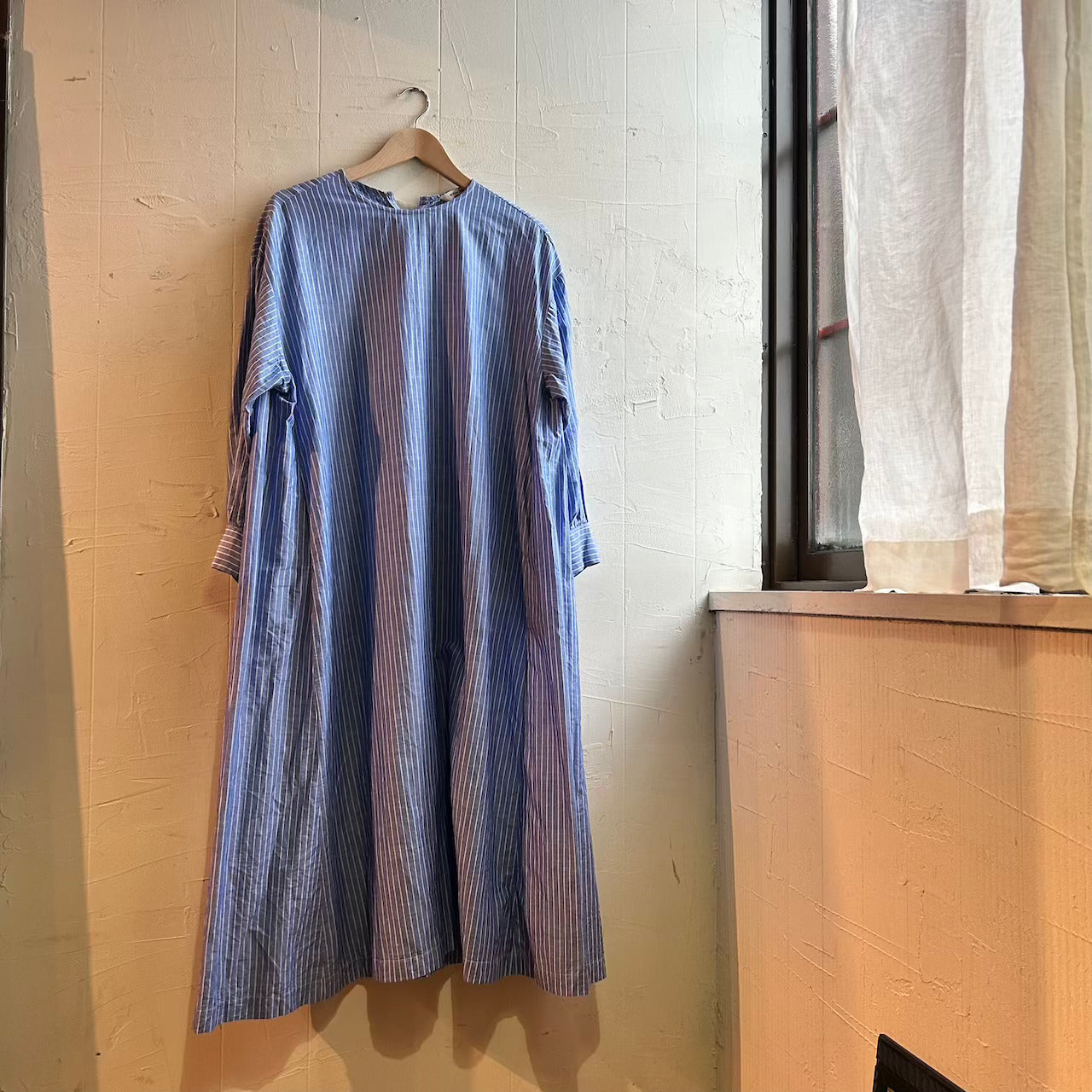 【古着】アトリエナルセ / atelier naruse コットンリネンロングワンピース ブルー ストライプ