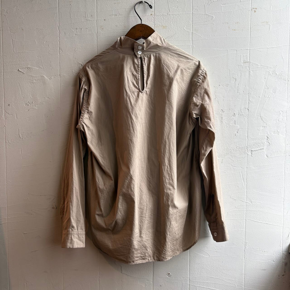 【古着】ゴーシュ ハイネックシャツ ベージュ