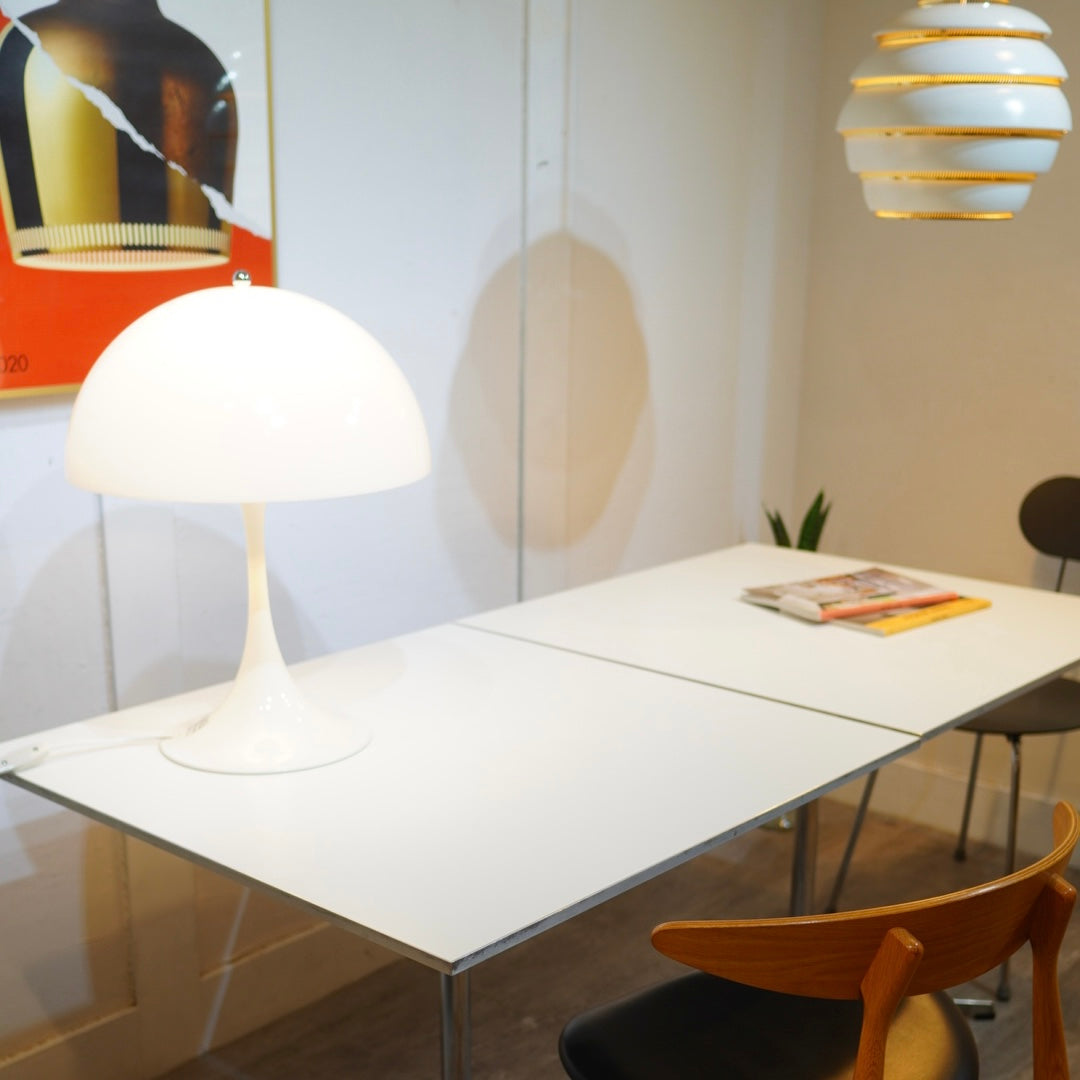 フリッツハンセン / FRITZ HANSEN テーブルシリーズ / table series 正方形 4スターベース アルネ・ヤコブゼン
