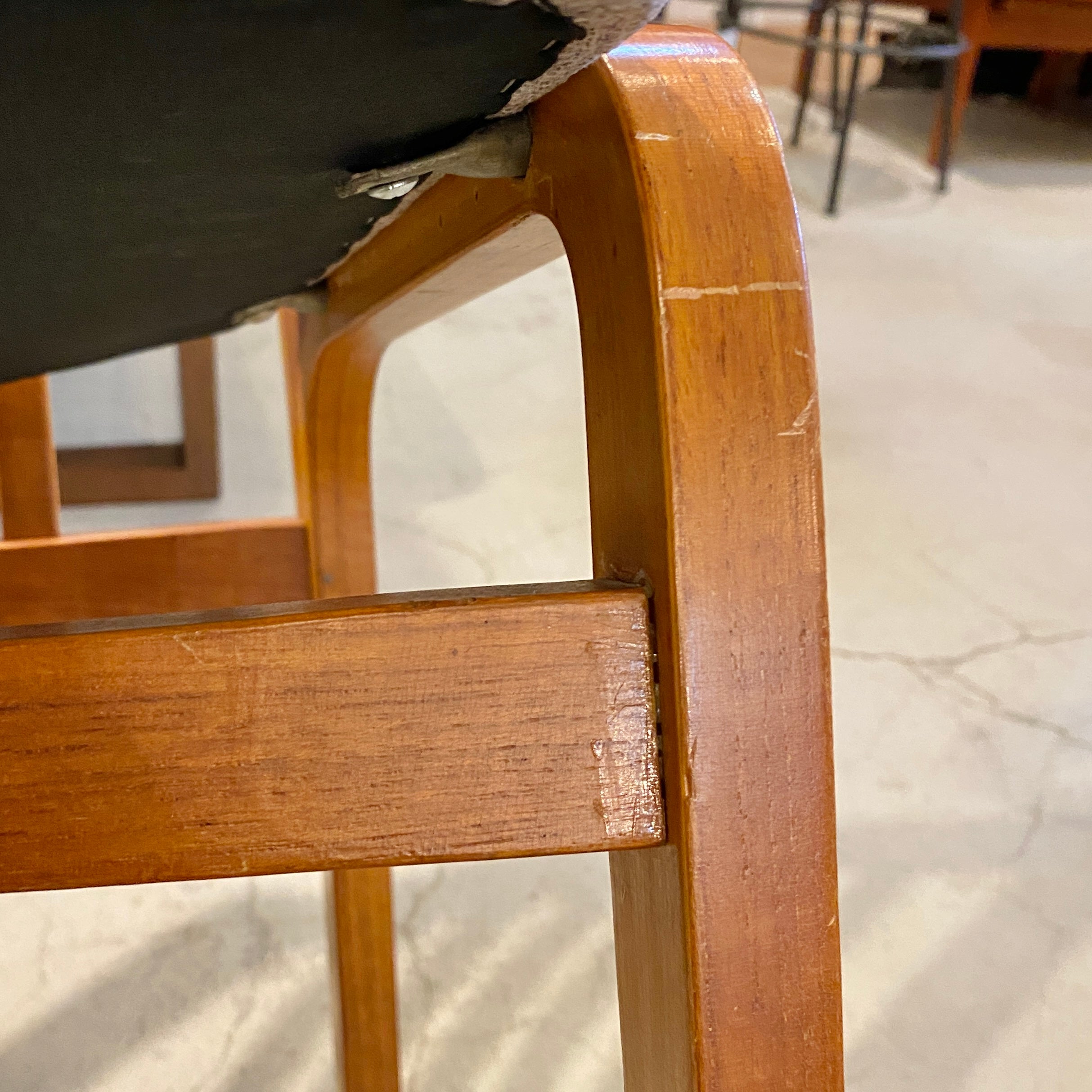 天童木工 ダイニングチェア コマ入れ成形 - Restyle