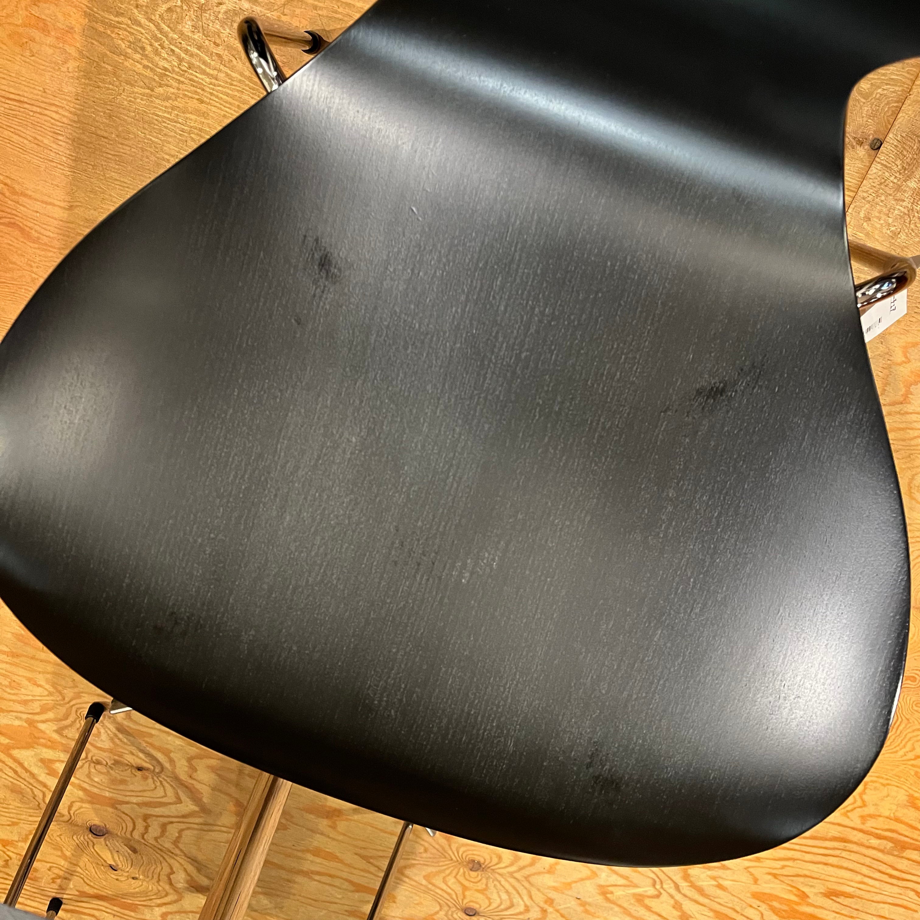 フリッツ・ハンセン / FRITZ HANSEN リリーチェア / LILY chair アルネ・ヤコブセン 北欧