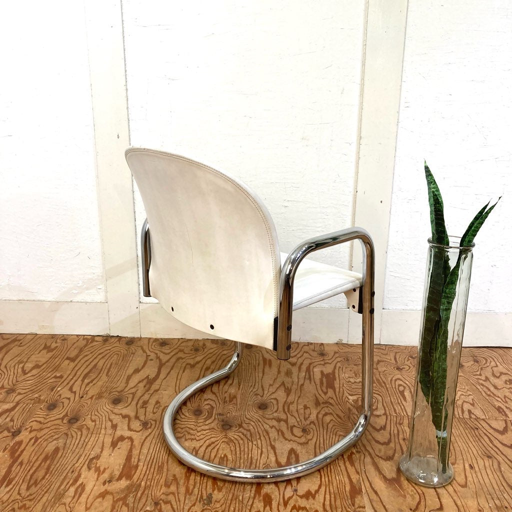 ビー&ビー イタリア / B&B Italia ディアロゴ / Dialogo アームチェア アフラ&トビア・スカルパ ホワイト 中古