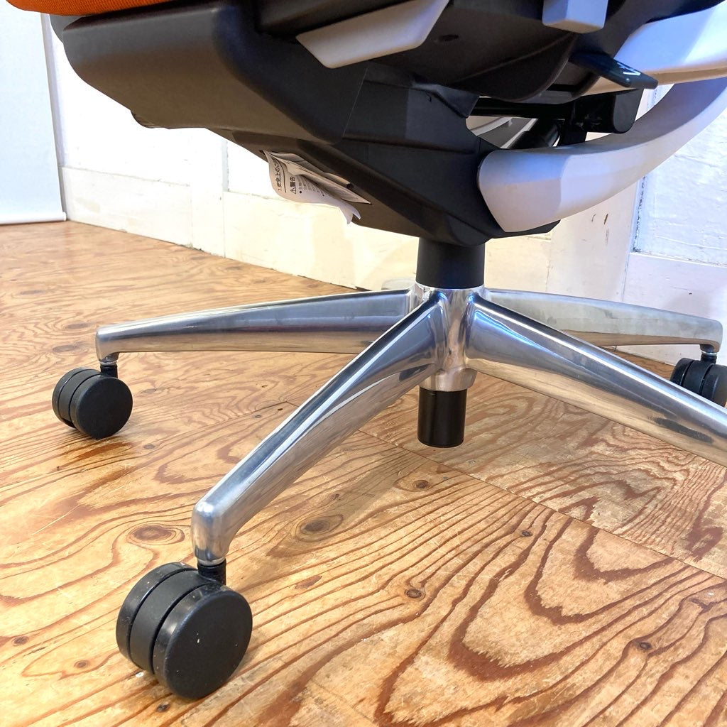 コクヨ / KOKUYO ベゼル / Bezel オフィスチェア ワークチェア ヘッドレスト付き 可動肘 CRS-G2822E1 中古 <i>動画あり</i>