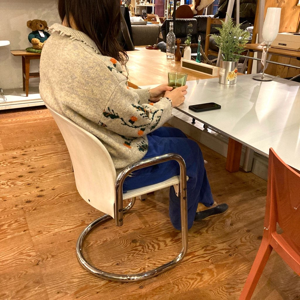 ビー&ビー イタリア / B&B Italia ディアロゴ / Dialogo アームチェア アフラ&トビア・スカルパ ホワイト 中古