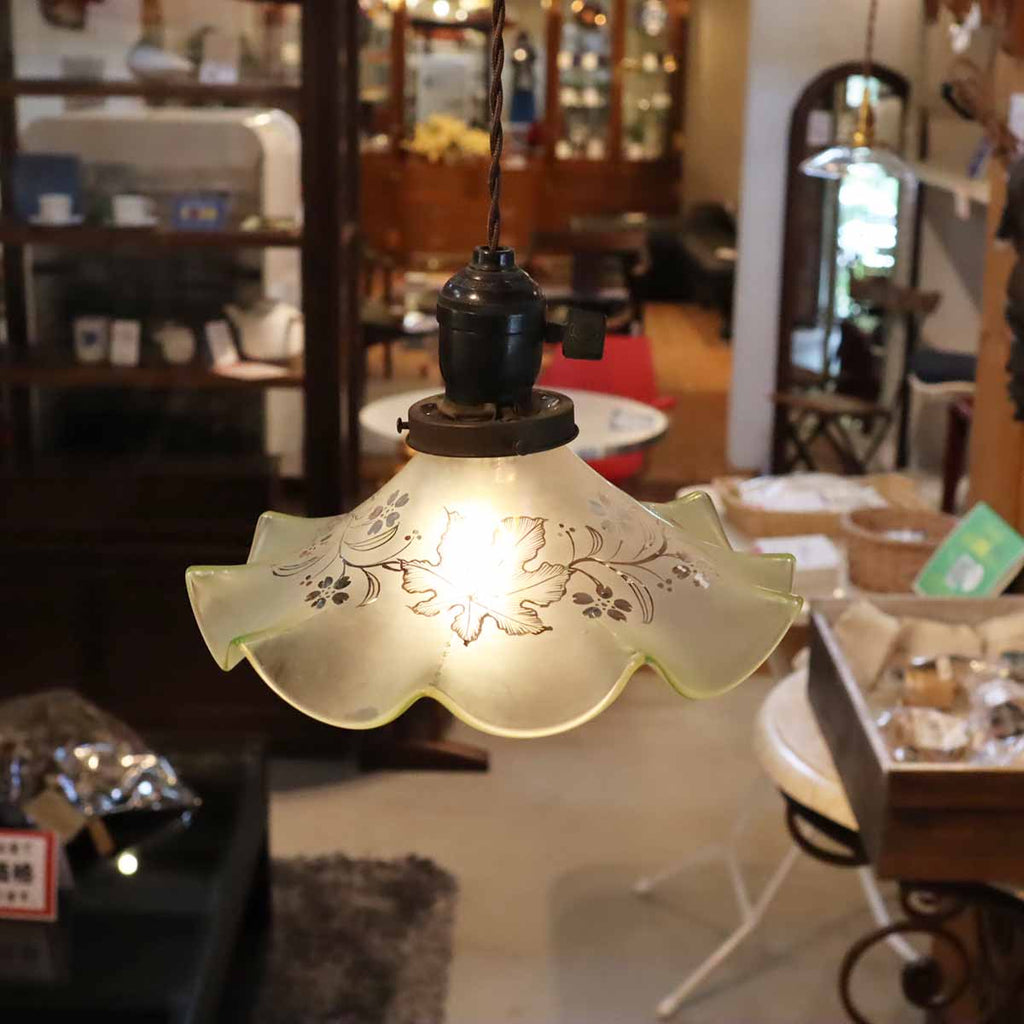 アンティーク ペンダントライト 【1】フリルガラスシェード 陶器製高さ