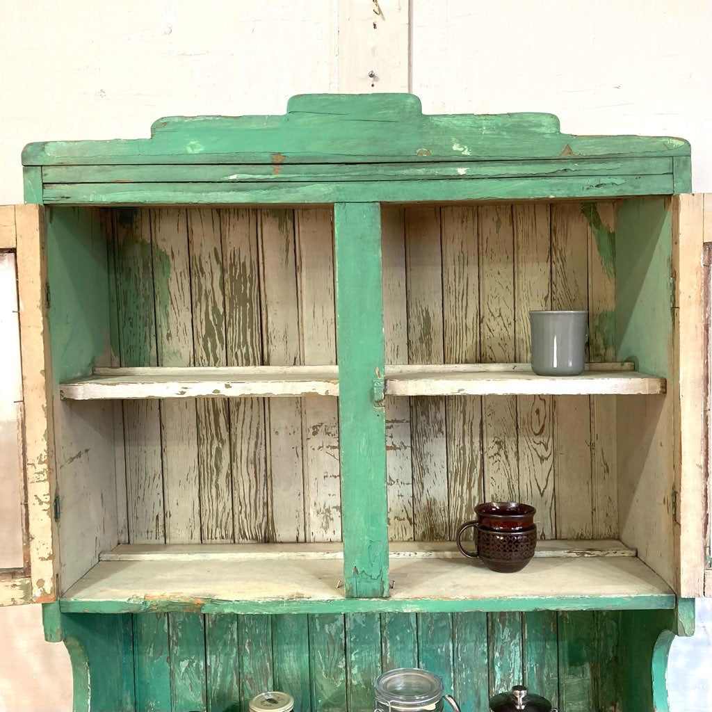 シャビーなカップボード グリーン  英国 アンティーク